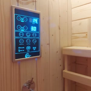 Pannello di controllo nella sauna all'aperto.